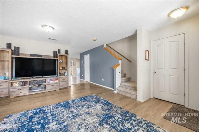 $399,900 | 208 Parkland Way, Caldwell, ID 83605