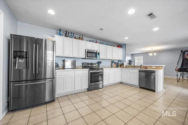 $399,900 | 208 Parkland Way, Caldwell, ID 83605