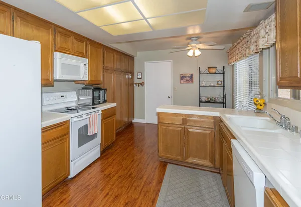 $559,900 | 30110 Village 30, Camarillo, CA 93012