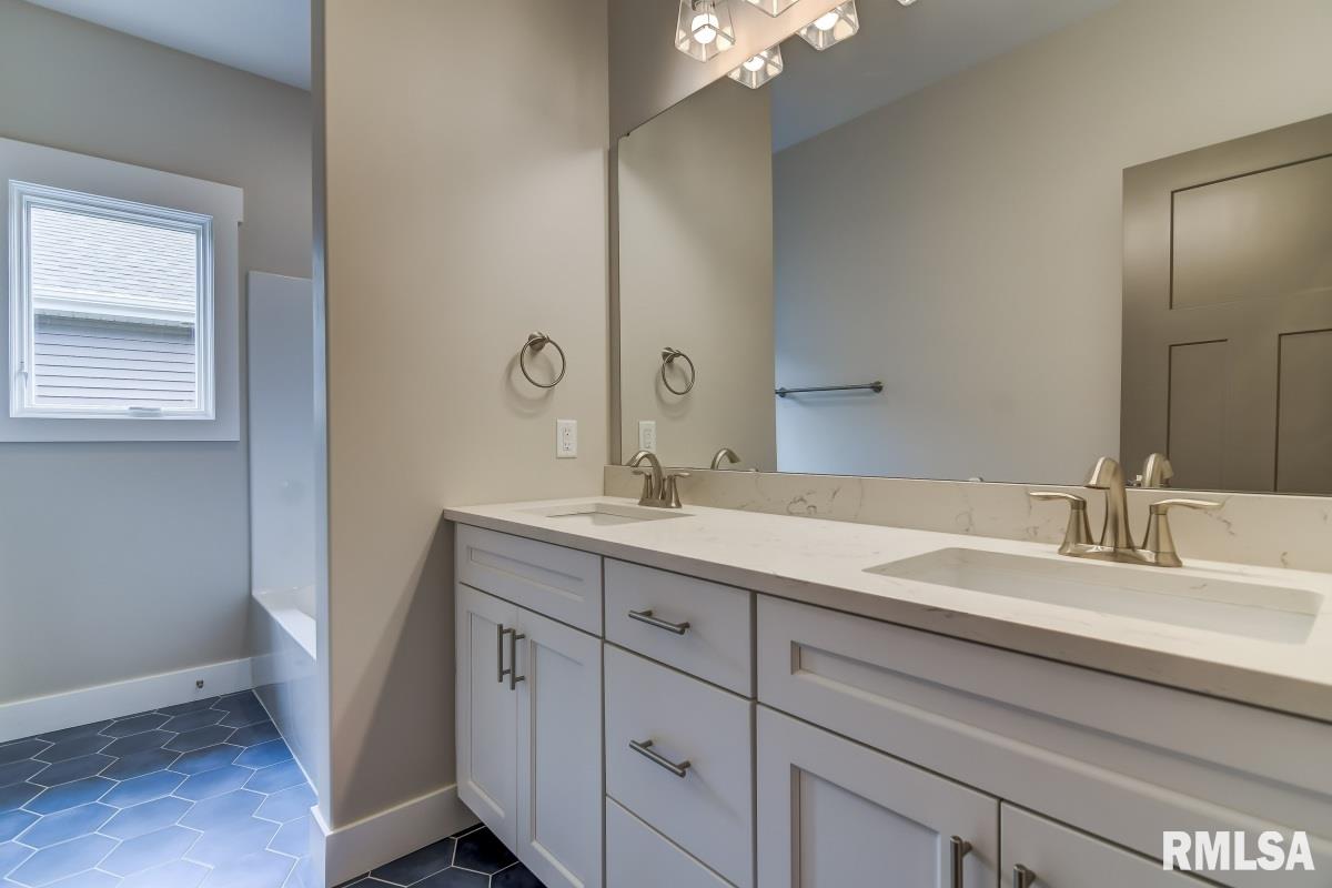 370 Abigail Drive Springfield, IL 62711 - Photo 18 of 43 Gallery Image 18