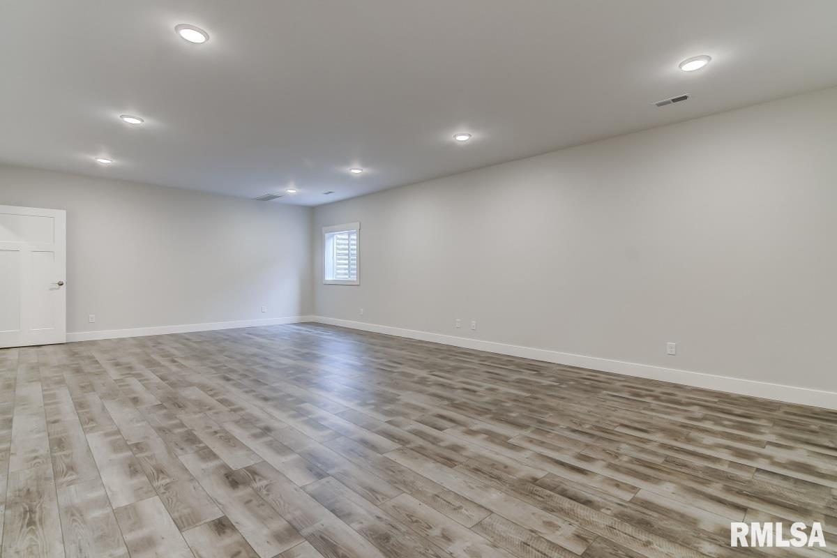 370 Abigail Drive Springfield, IL 62711 - Photo 25 of 43 Gallery Image 25