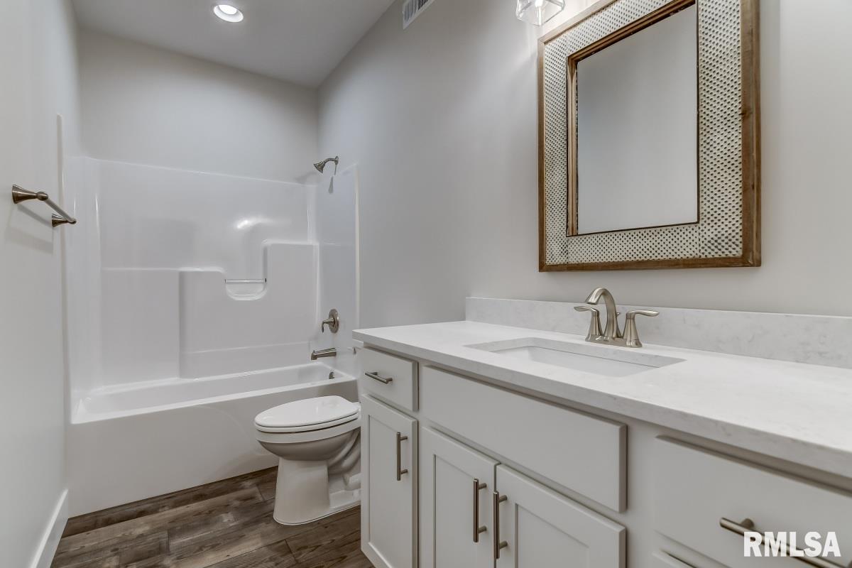 370 Abigail Drive Springfield, IL 62711 - Photo 38 of 43 Gallery Image 38