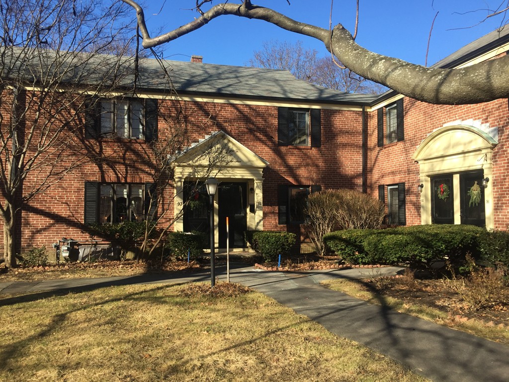 95 Pierce Road, Unit 95 Watertown, MA 02472 - Photo 1 of 14 Gallery Image 1