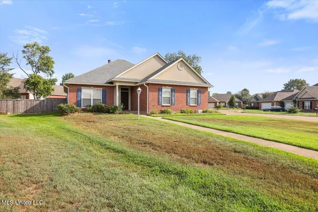 $299,999 | 113 Oakleigh Drive, Clinton, MS 39056