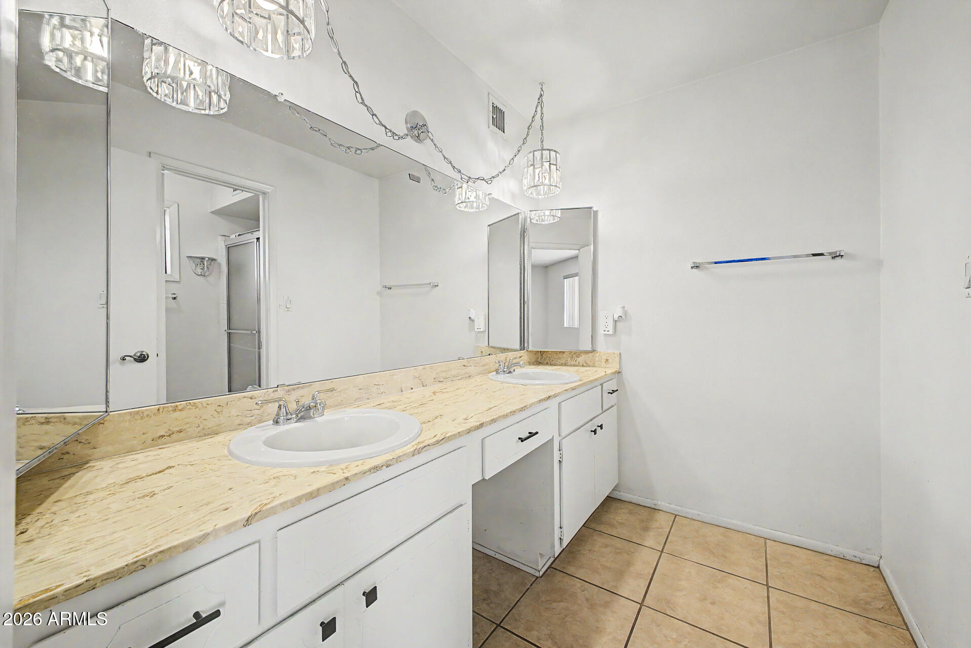 2403 East Del Rio Drive Tempe, AZ 85282 - Photo 32 of 57
