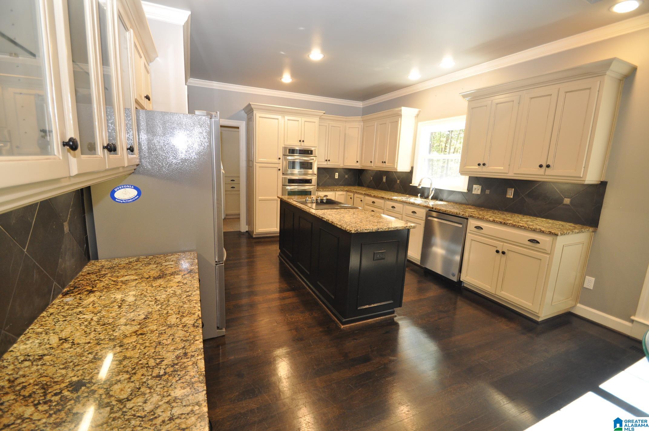 105 Kings Crest Lane Pelham, AL 35124 - Photo 11 of 26