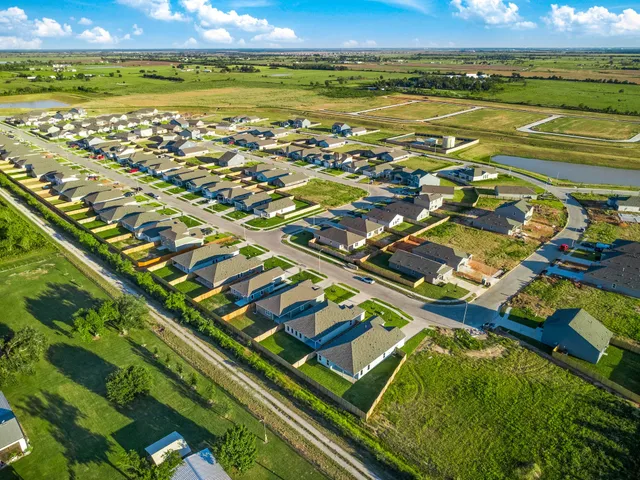 $1,900 | 349 Tejas Trail, Waller, TX 77484