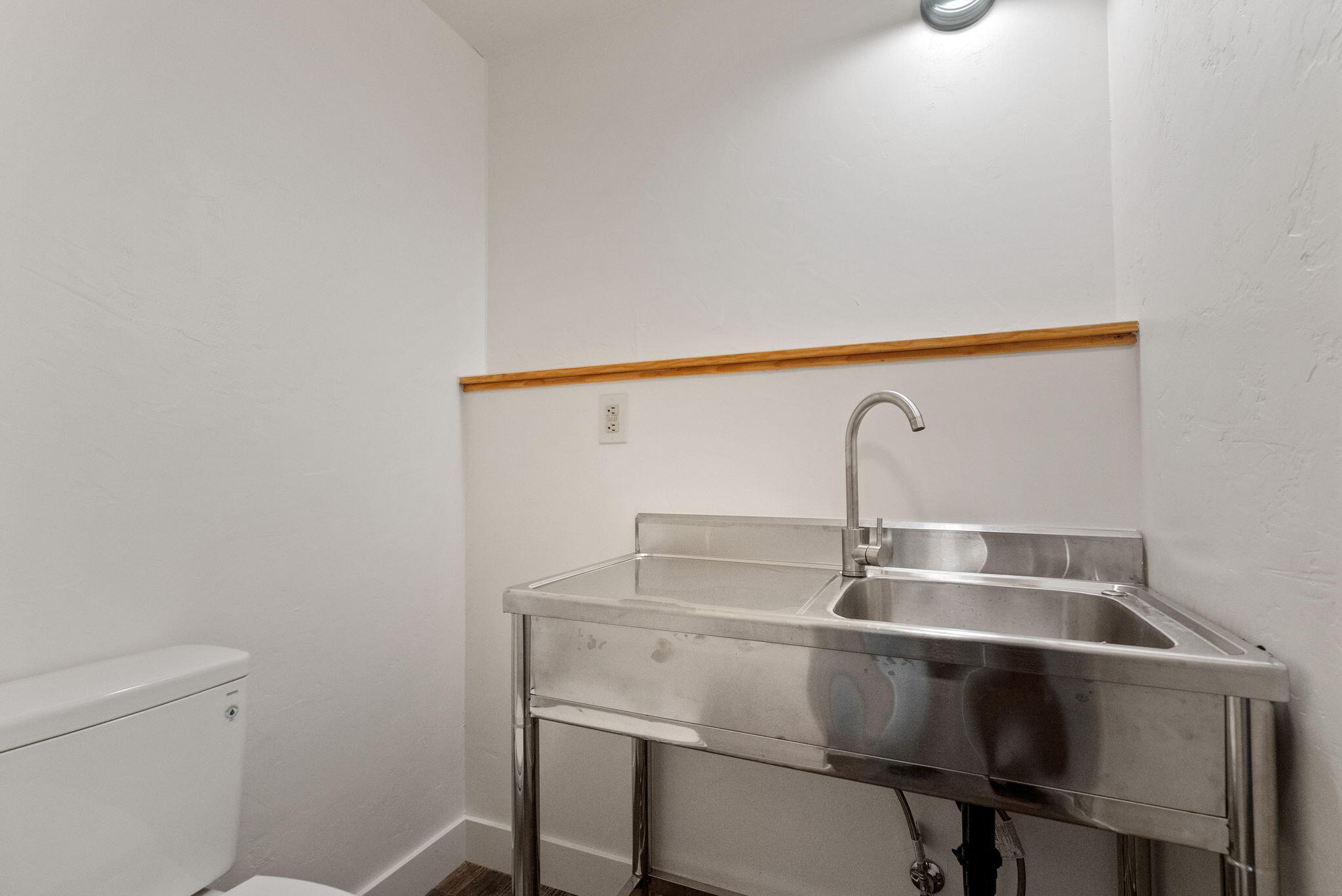 19395 Innes Market Road Bend, OR 97703 - Photo 60 of 75 a close view of sink and tap