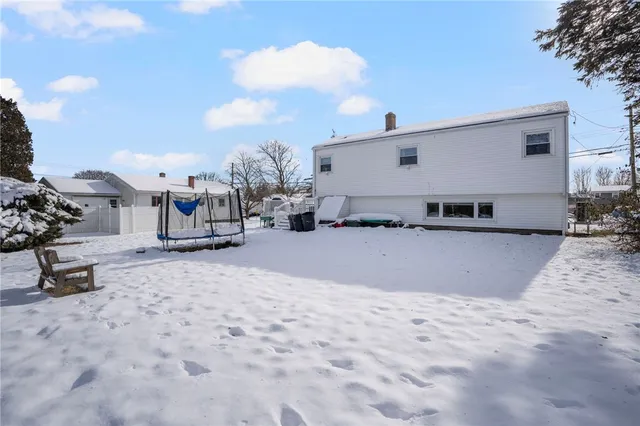 $619,000 | 35 Squantum Drive, Middletown, RI 02842