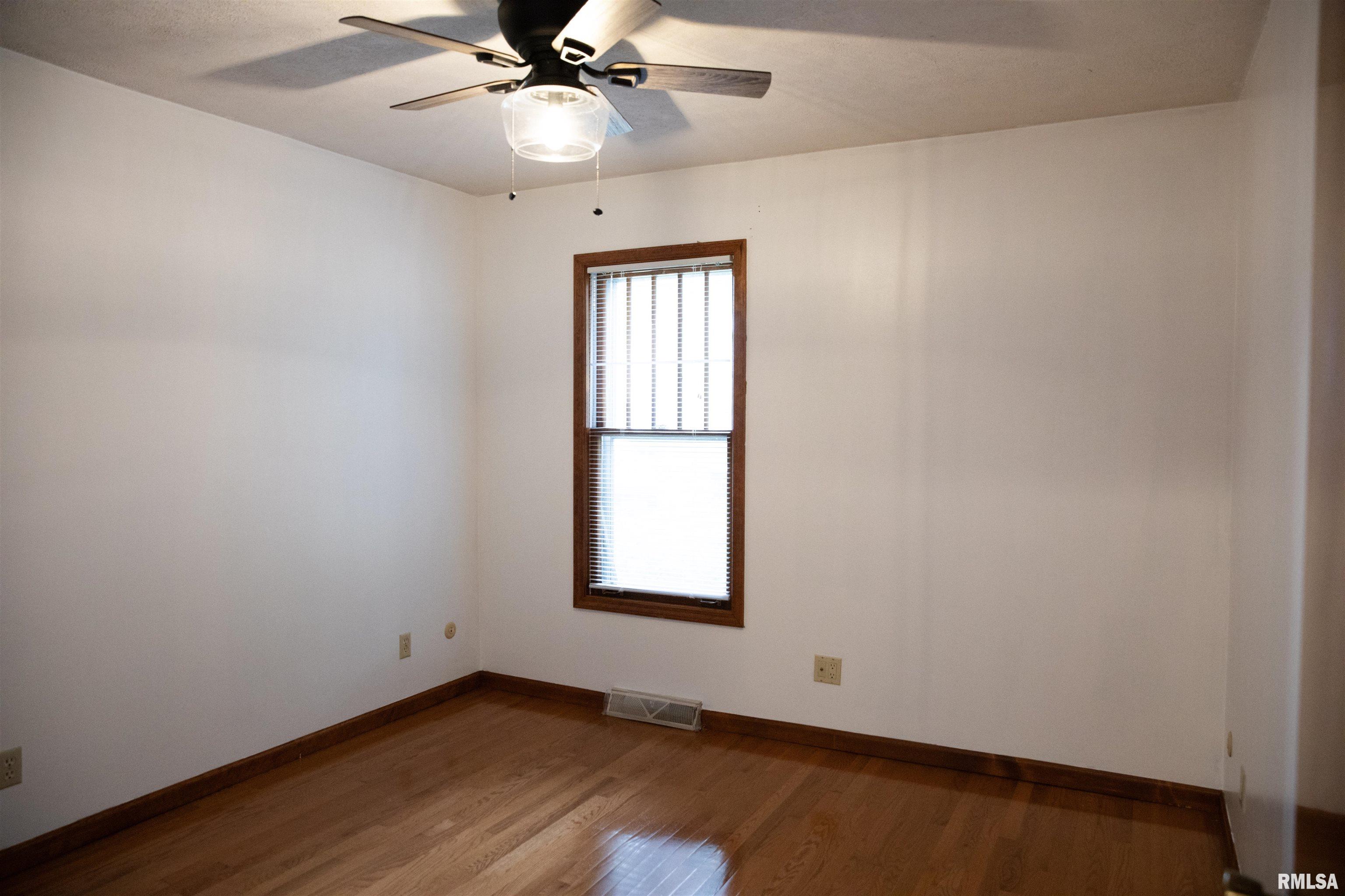 1817 South Pasfield Street Springfield, IL 62704 - Photo 12 of 18