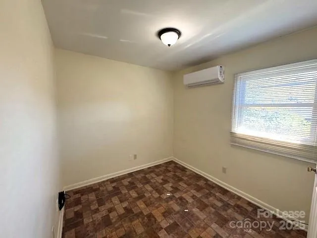 $895 | 260 Church Street North, Unit 7, Concord, NC 28025