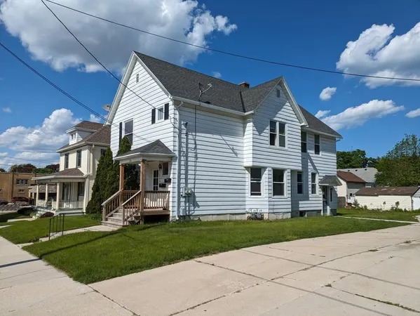$80,000 | 731 North 8th Street, Manitowoc, WI 54220