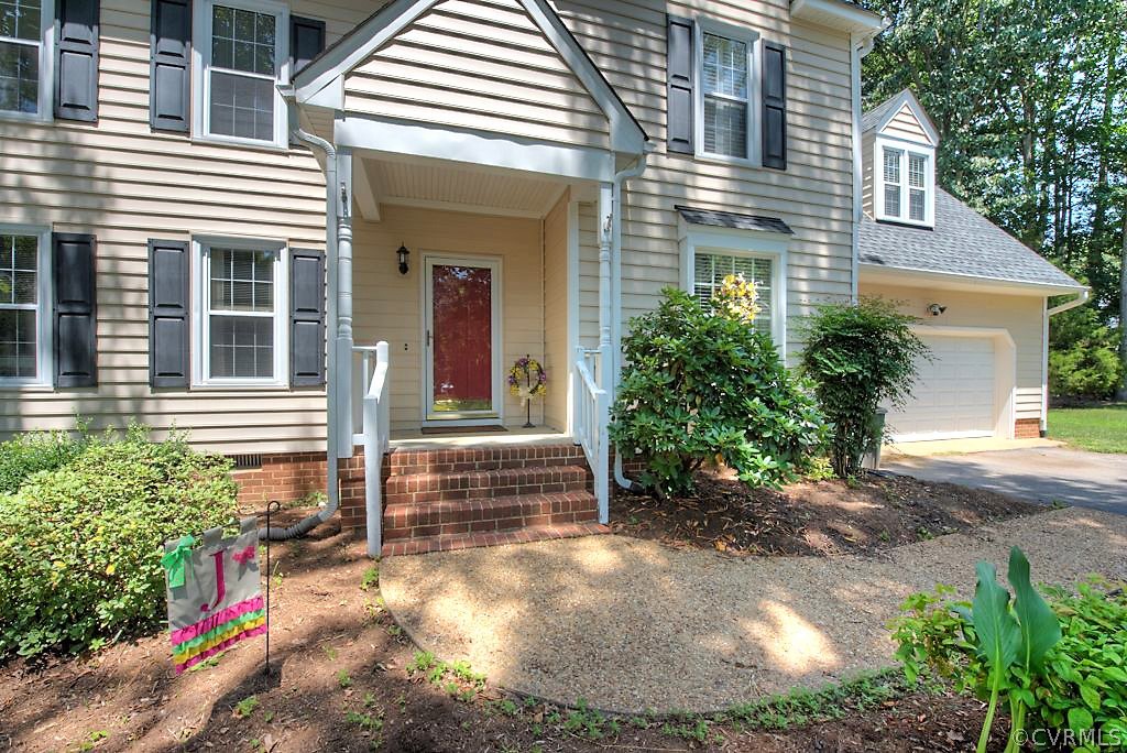 13908 Shadow Ridge Lane Midlothian, VA 23112 - Photo 2 of 35 front view of a house