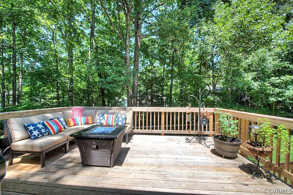 13908 Shadow Ridge Lane Midlothian, VA 23112 - Photo 31 of 35 a view of outdoor sitting area with furniture