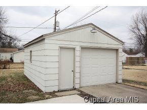 17 Calland Drive Springfield, IL 62704 - Photo 15 of 16 Gallery Image 15