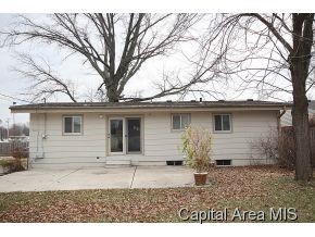 17 Calland Drive Springfield, IL 62704 - Photo 3 of 16 Gallery Image 3