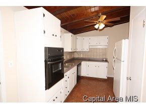 17 Calland Drive Springfield, IL 62704 - Photo 7 of 16 Gallery Image 7