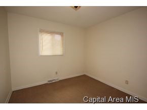 17 Calland Drive Springfield, IL 62704 - Photo 9 of 16 Gallery Image 9