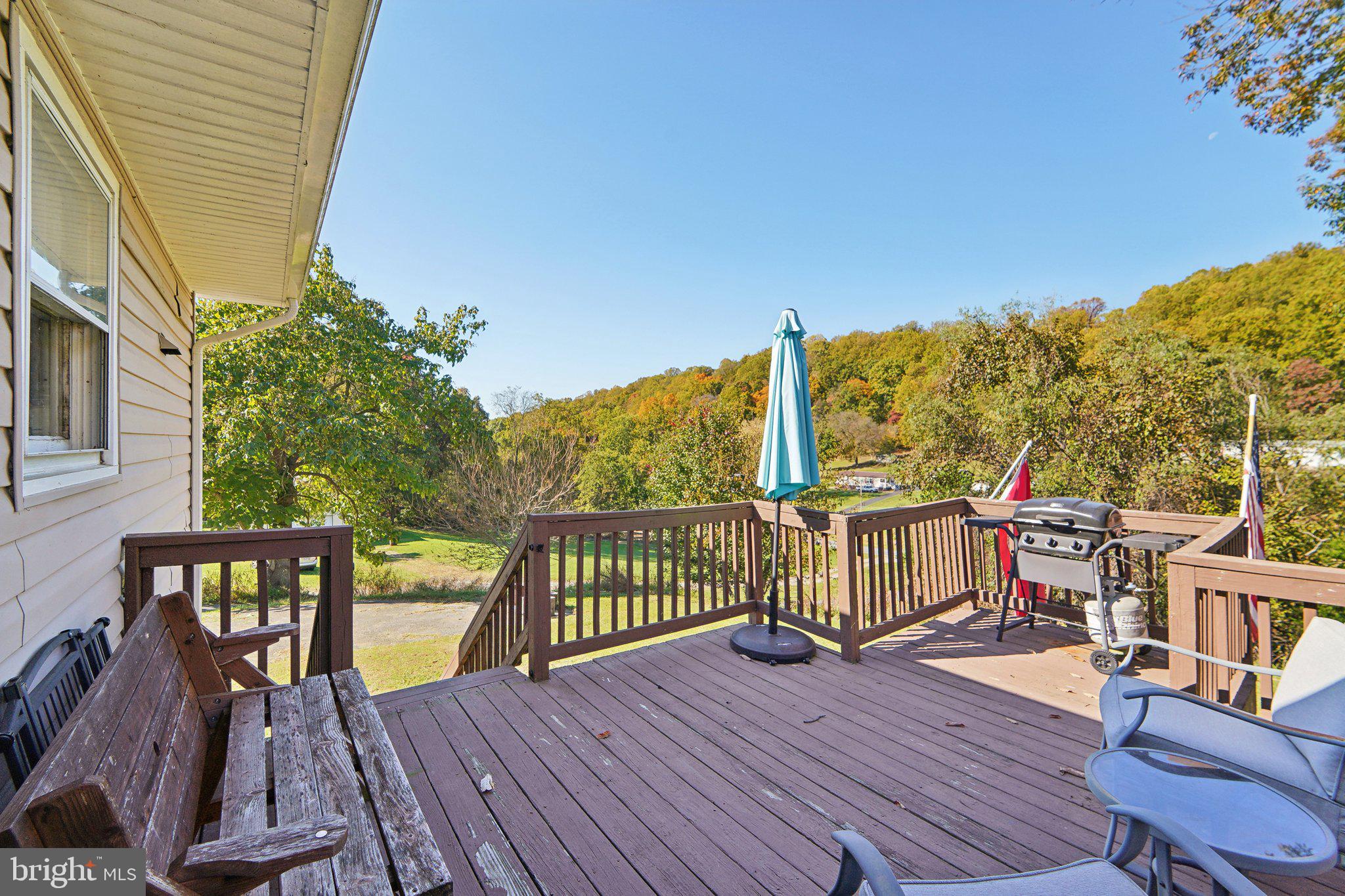 2229 Back Road Sharpsburg, MD 21782 - Photo 19 of 61 Deck