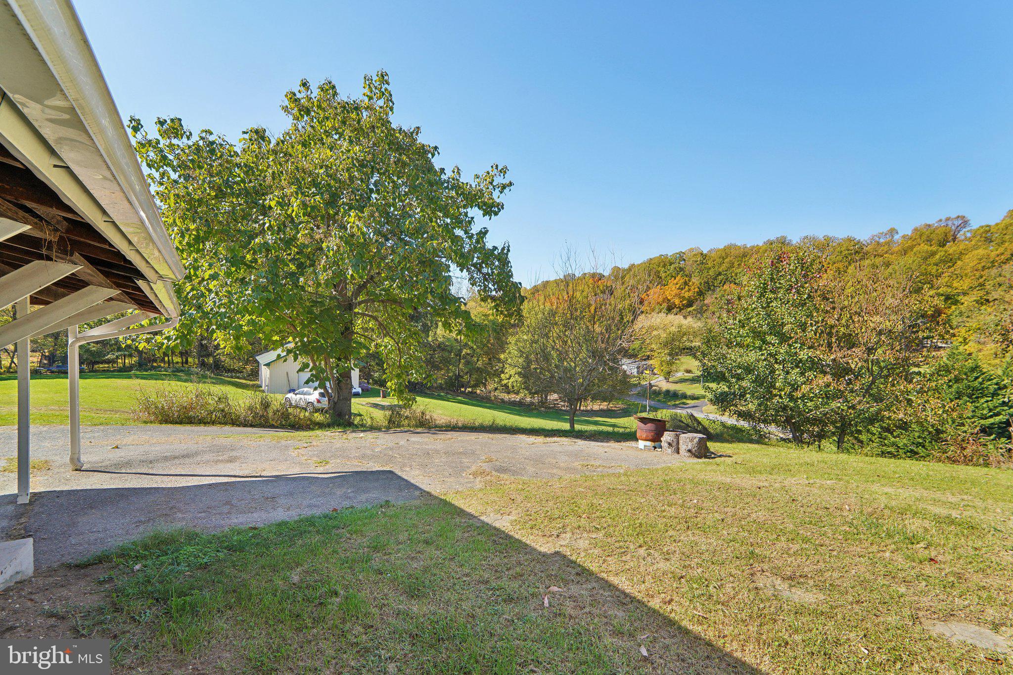 2229 Back Road Sharpsburg, MD 21782 - Photo 41 of 61 Parking Area