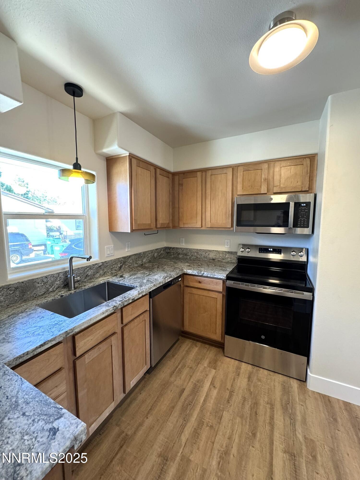 675 East Taylor Street Reno, NV 89502 - Photo 5 of 14 IMG_2583