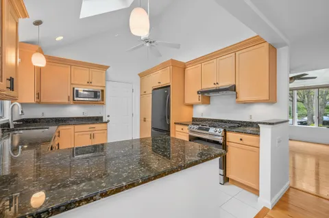 $750,000 | 100 Statice Lane, Hyannis, MA 02601