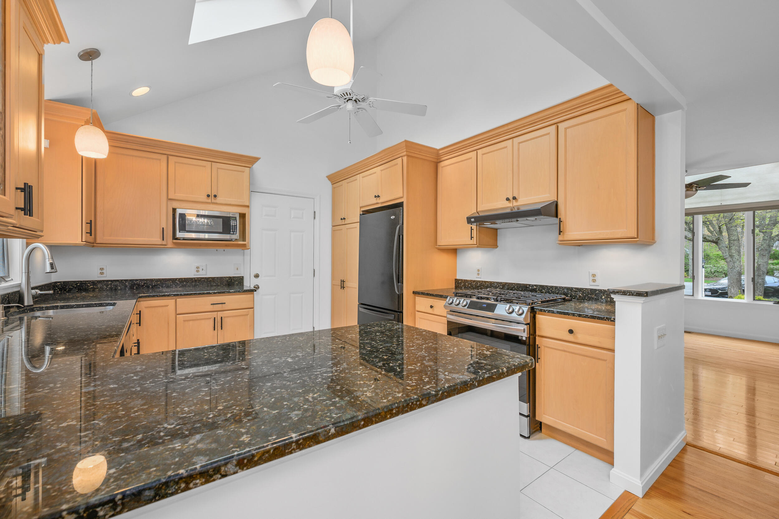 100 Statice Lane Hyannis, MA 02601 - Photo 14 of 49 16_dsc_4276