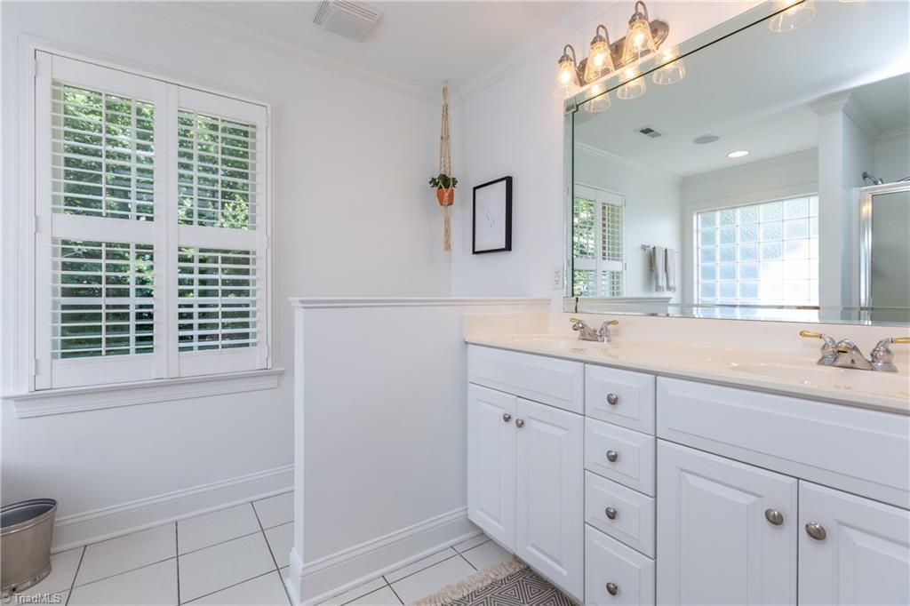 8069 Glengarriff Road Clemmons, NC 27012 - Photo 16 of 29 Gallery Image 16