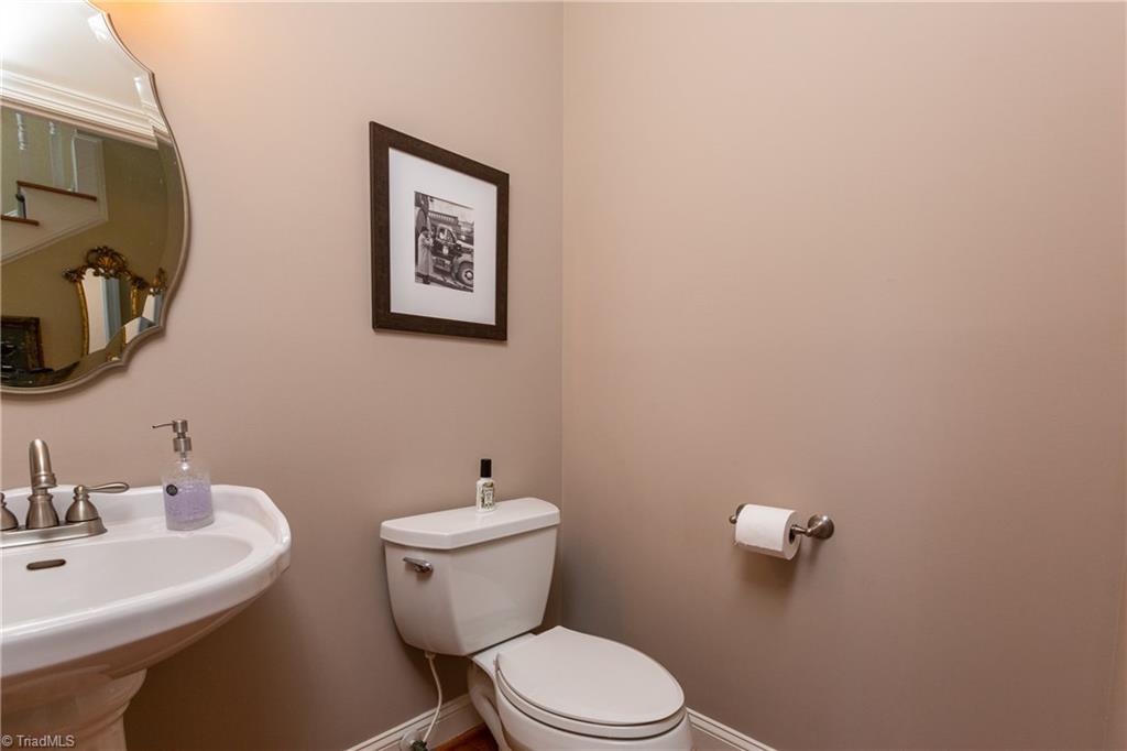 8069 Glengarriff Road Clemmons, NC 27012 - Photo 22 of 29 Gallery Image 22