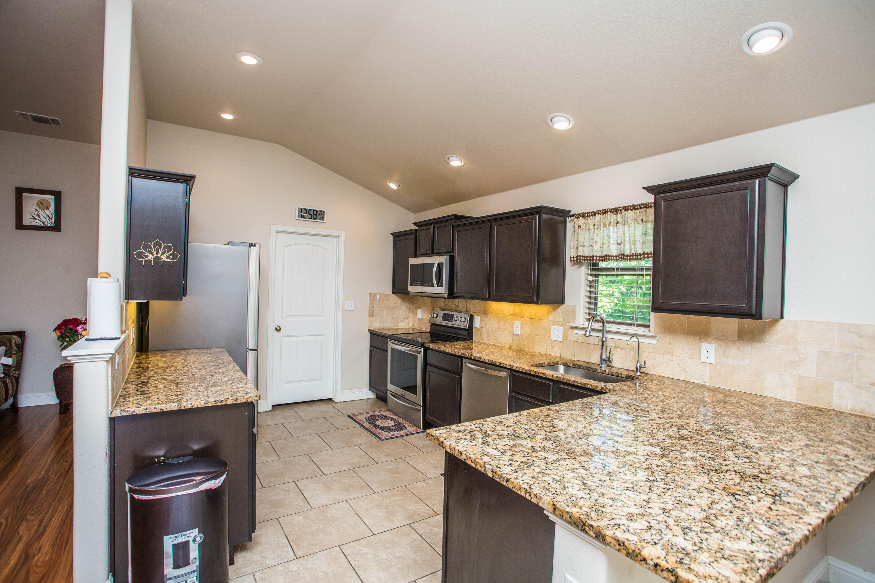 3701 Rochester Avenue Lubbock, TX 79407 - Photo 17 of 30 5V2A7643
