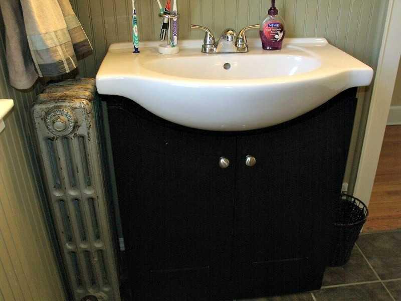 11 Colonial Road Westbrook, ME 04092 - Photo 31 of 34 Bathroom. 2nd floor full bath