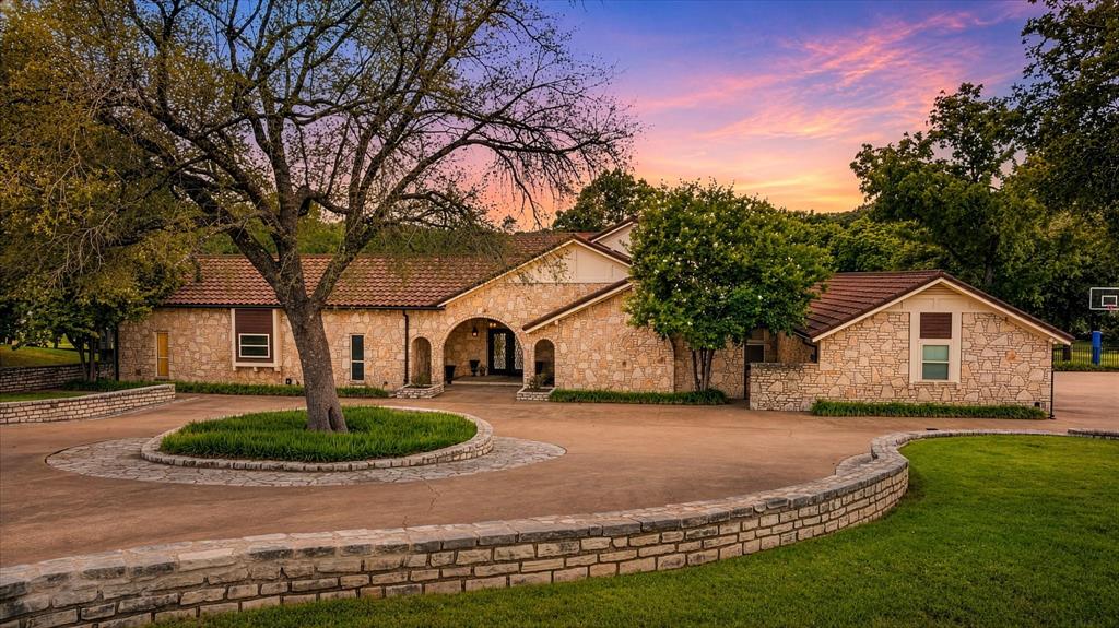 9404 Bellechase Road Granbury, TX 76049 - Photo 1 of 34