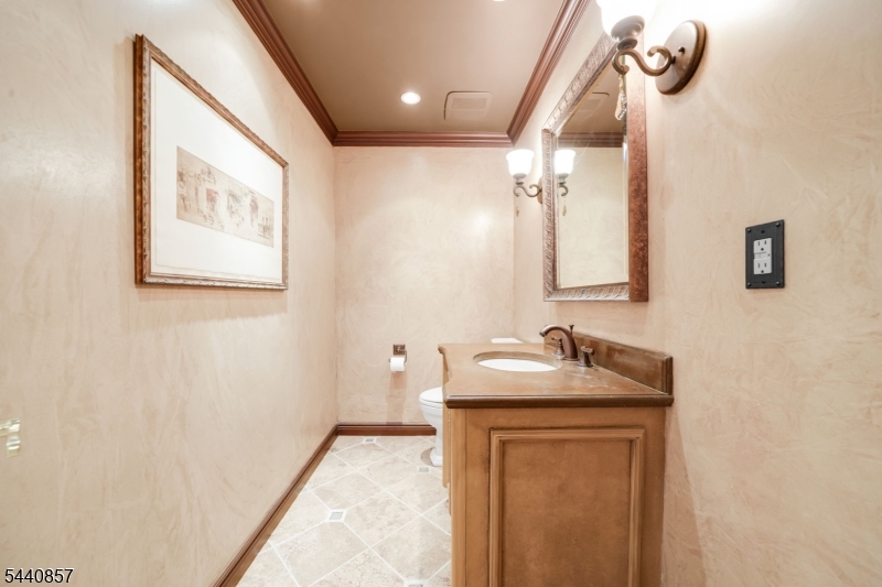 23 Brittany Road Montville, NJ 07045 - Photo 14 of 37 Gallery Image 14