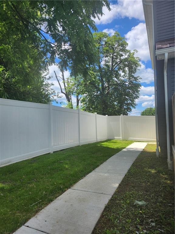 517 Hamilton Avenue Farrell, PA 16121 - Photo 12 of 23 New Concrete Walkway