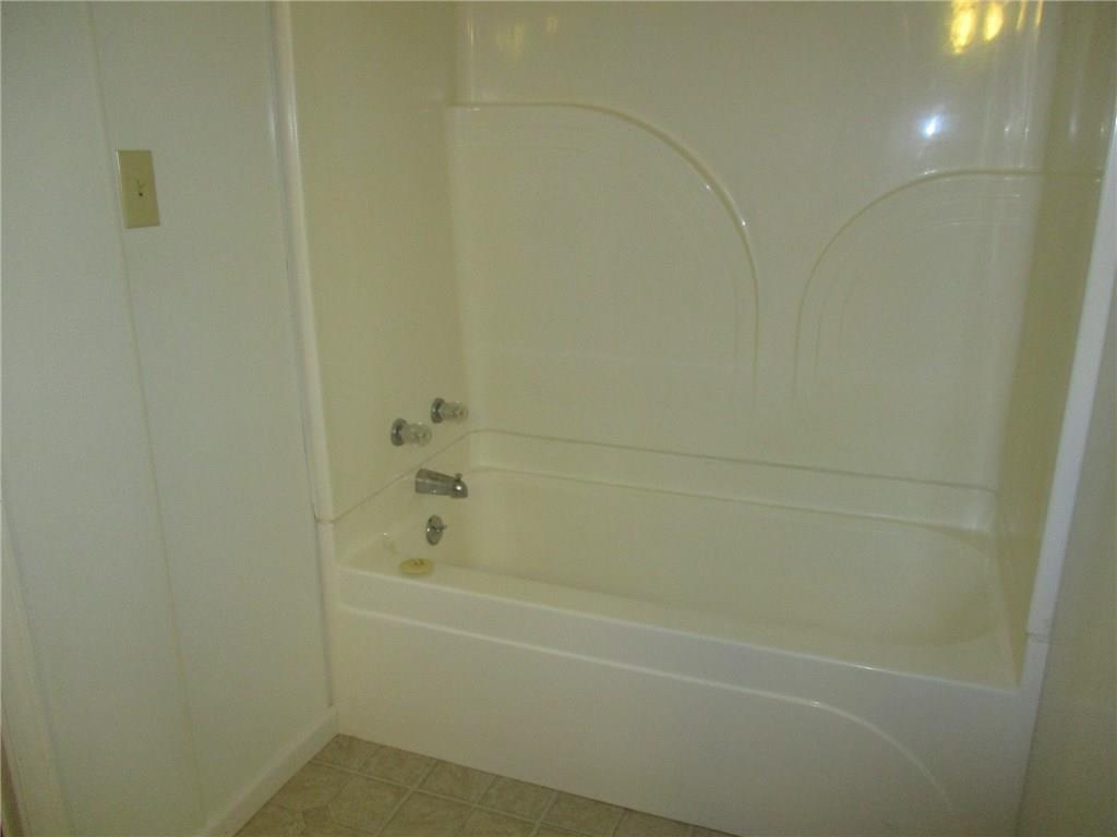 181 Robin Hood Road Dry Prong, LA 71423 - Photo 11 of 17 Gallery Image 11