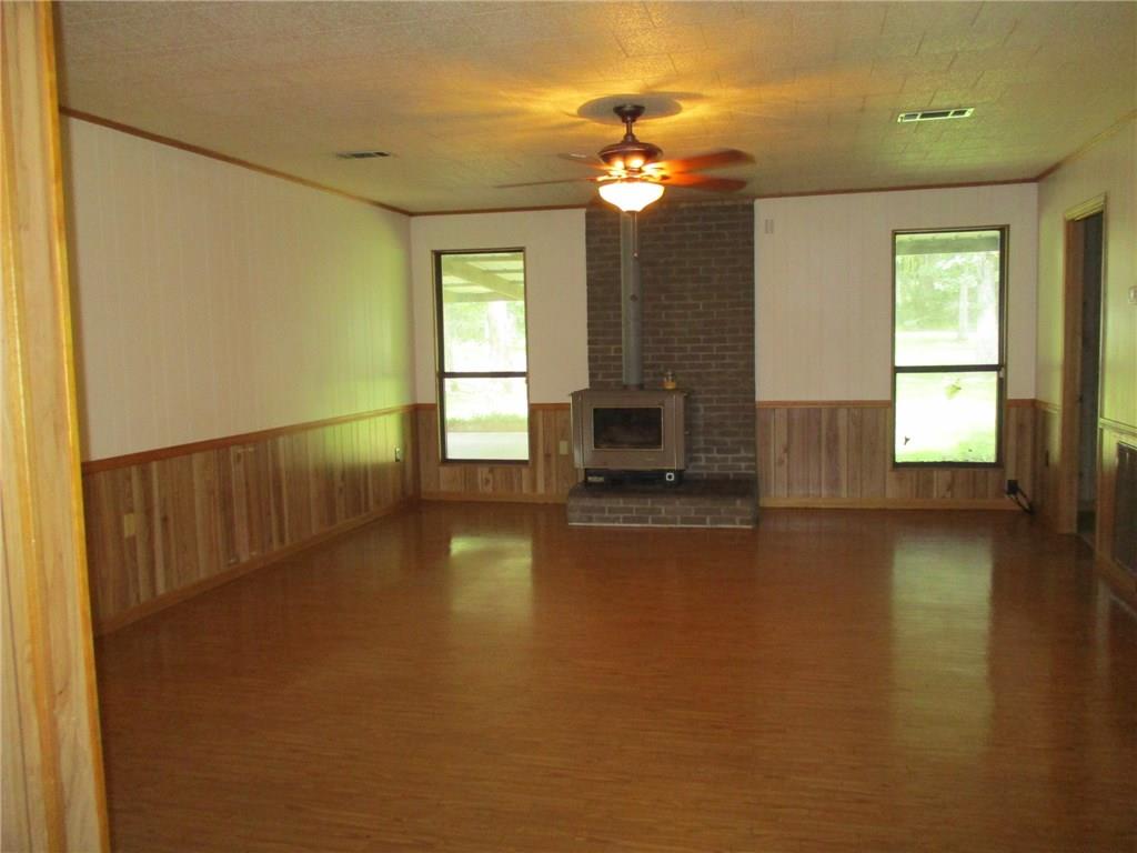 181 Robin Hood Road Dry Prong, LA 71423 - Photo 3 of 17 Gallery Image 3
