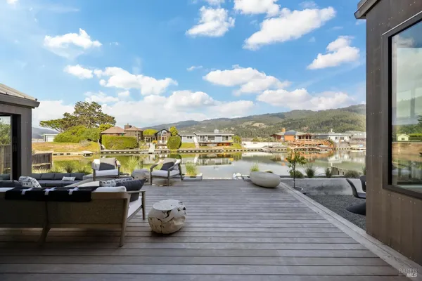 $6,150,000 | 297 Seadrift Road, Stinson Beach, CA 94970