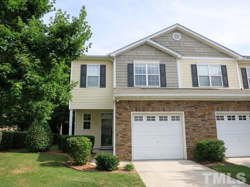 8516 Barryknoll Court Raleigh, NC 27613 - Photo 1 of 25 Great 2-story end-unit TH w/3BR/2.5BA/1589sf & 1-car Garage in Cornerstone Park! Fabulous NW Raleigh location off Glenwood Ave near I-540, RTP, RDU Airport, Umstead Park & Brier Creek shopping/dining.