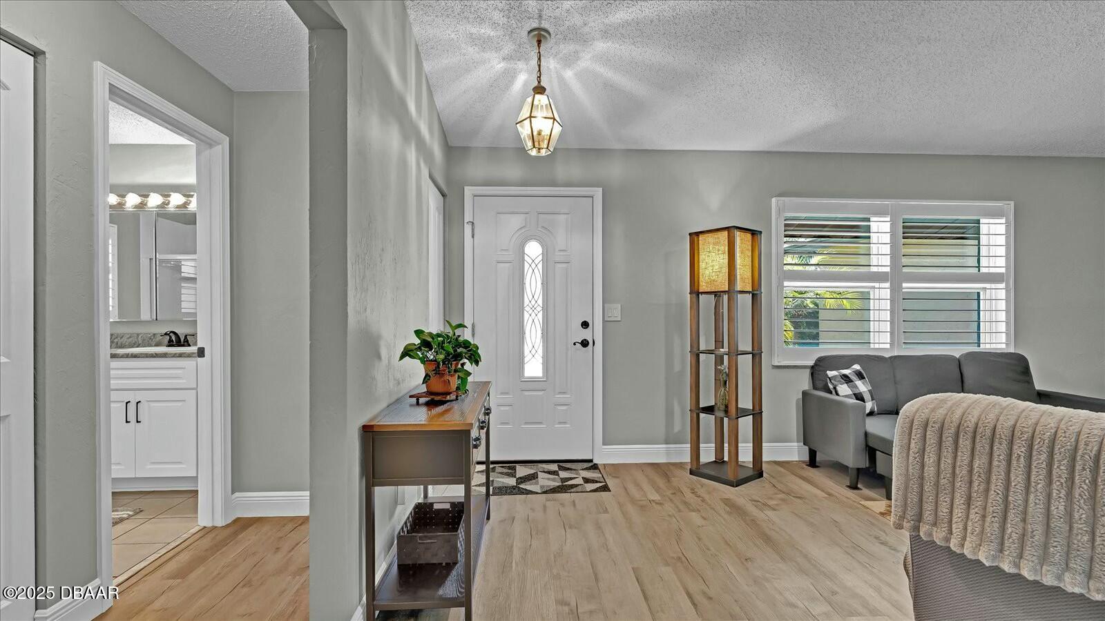 786 Bennett Road South Daytona, FL 32119 - Photo 2 of 22 tempImageGeYH5o
