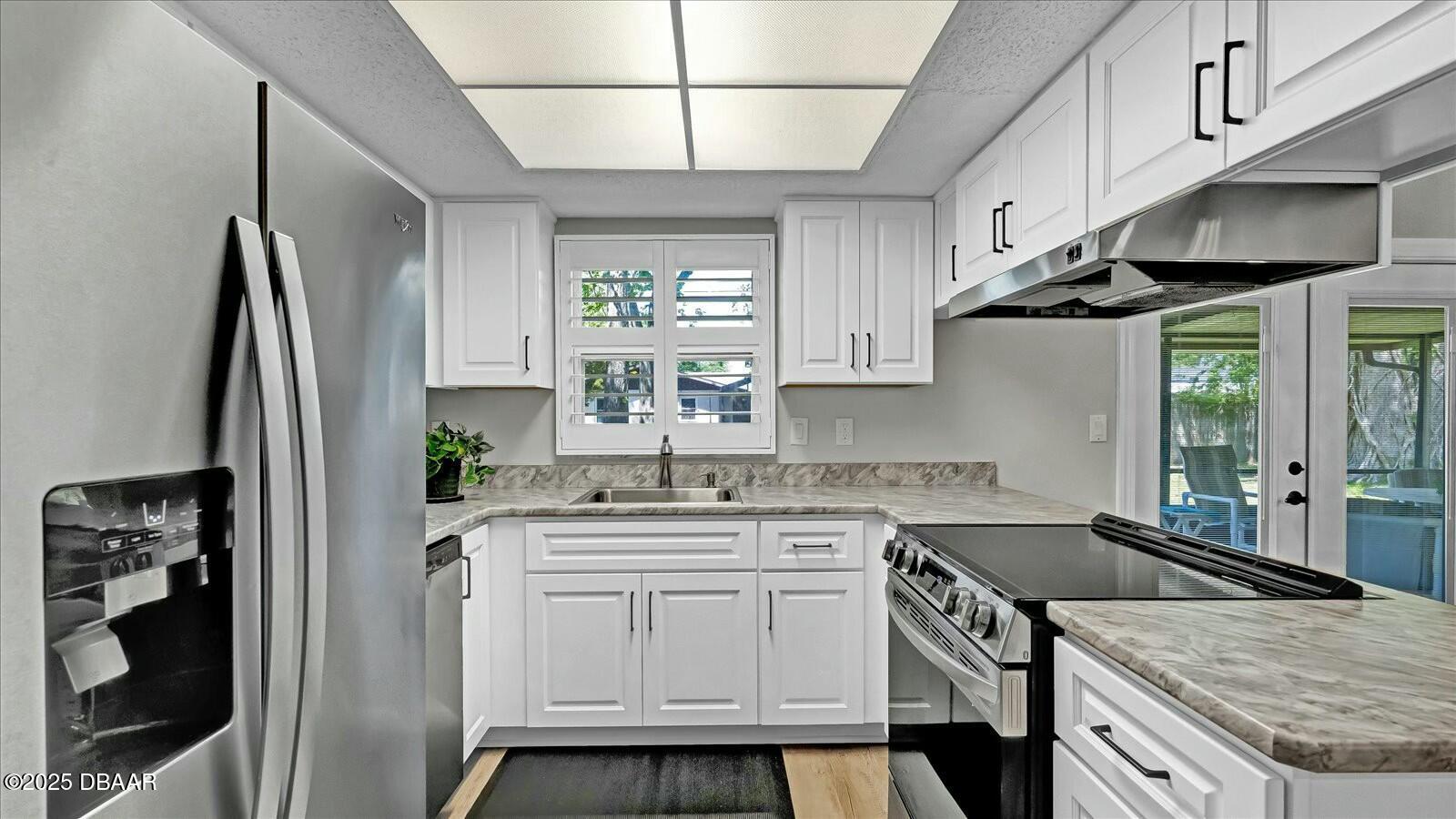 786 Bennett Road South Daytona, FL 32119 - Photo 7 of 22 tempImageGahtUr