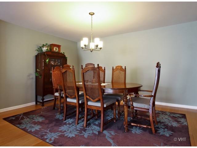 8600 North Waukegan Road, Unit 403E Morton Grove, IL 60053 - Photo 4 of 10