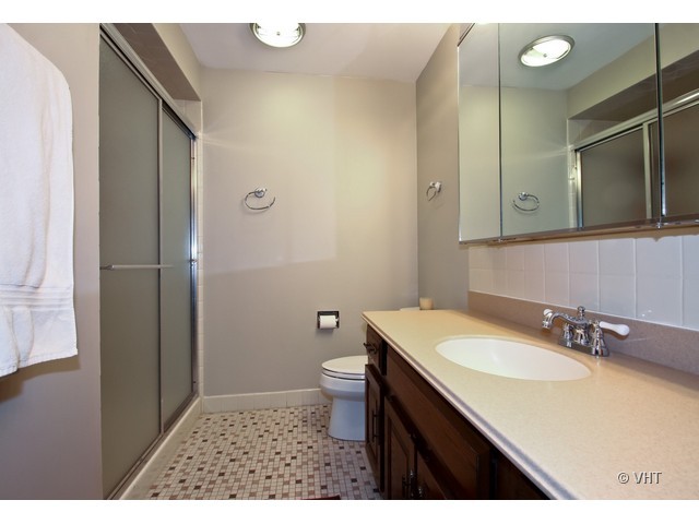 8600 North Waukegan Road, Unit 403E Morton Grove, IL 60053 - Photo 8 of 10