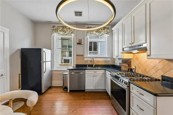 $2,675 | 1122 Third Street, Unit 4, New Orleans, LA 70130