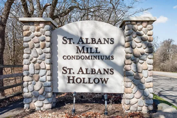 $334,900 | 3020 St Albans Mill Road, Unit 105, Hopkins, MN 55305