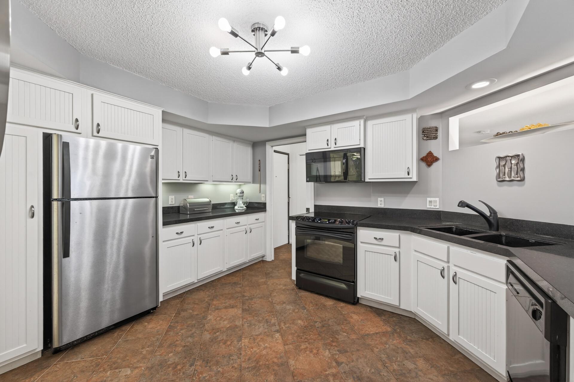 3020 St Albans Mill Road, Unit 105 Hopkins, MN 55305 - Photo 17 of 54