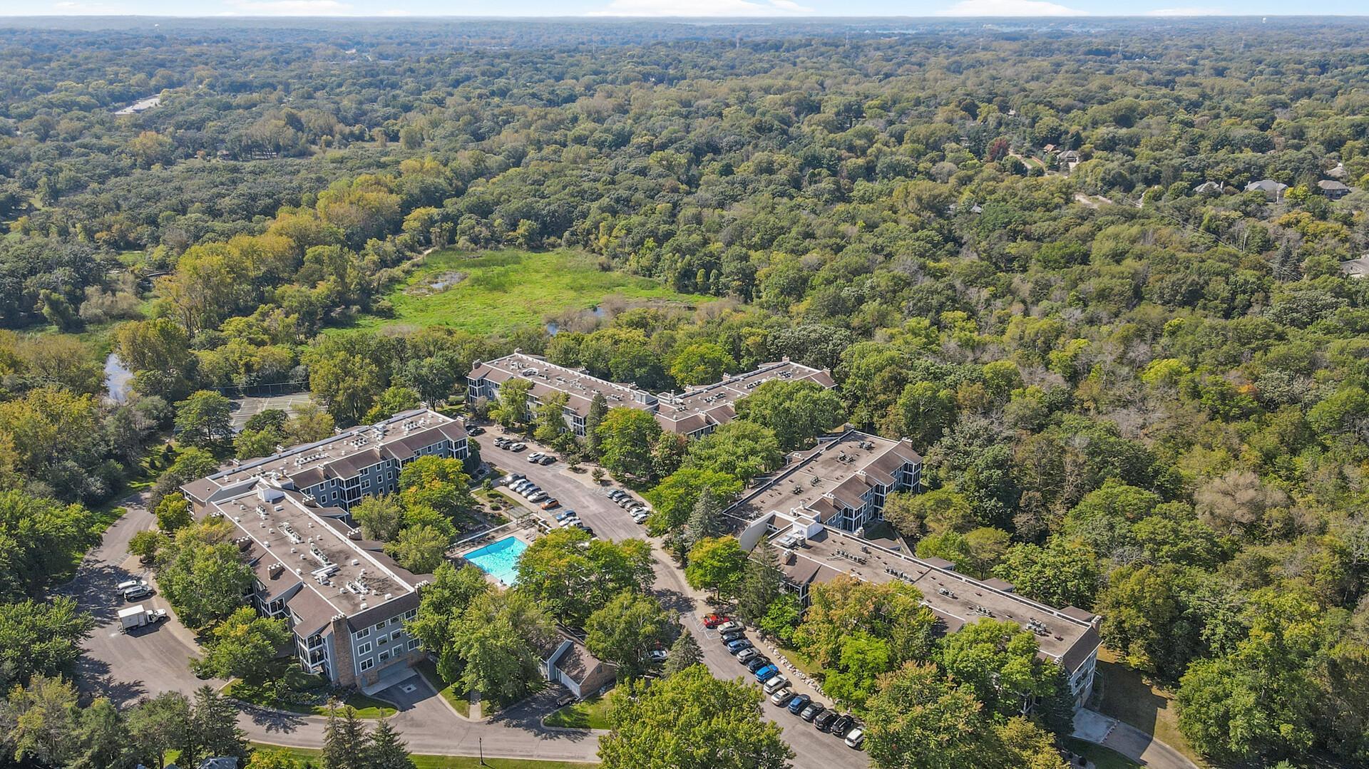 3020 St Albans Mill Road, Unit 105 Hopkins, MN 55305 - Photo 2 of 10