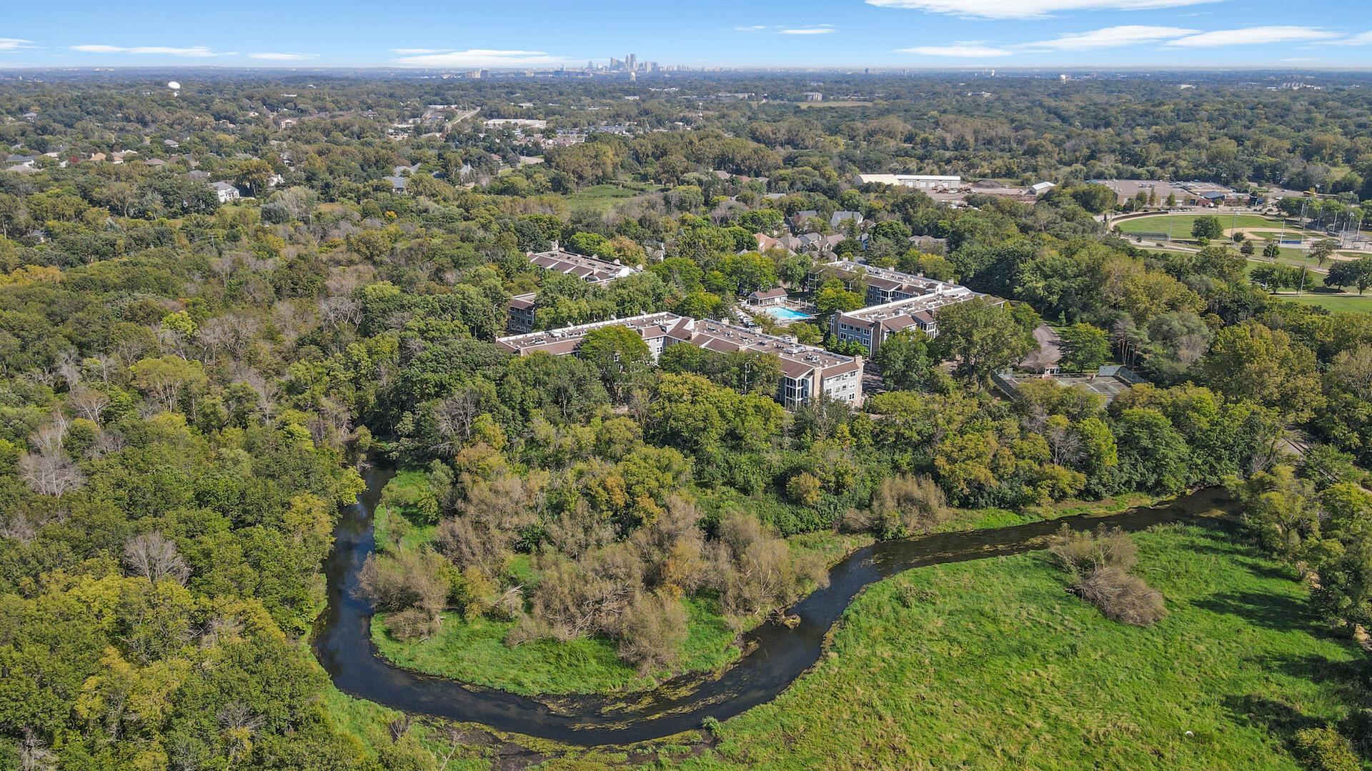3020 St Albans Mill Road, Unit 105 Hopkins, MN 55305 - Photo 6 of 10