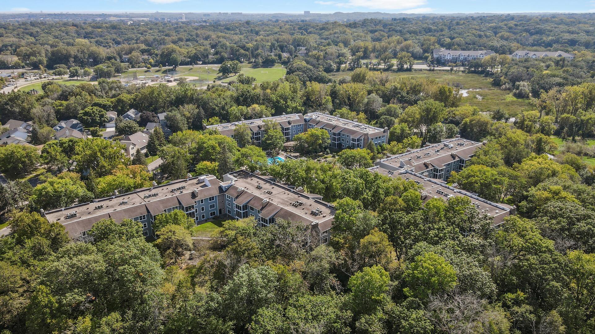 3020 St Albans Mill Road, Unit 105 Hopkins, MN 55305 - Photo 9 of 10