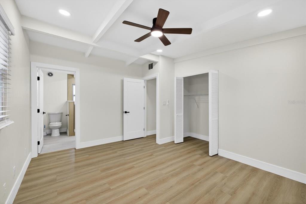 5901 South Coolidge Avenue Tampa, FL 33616 - Photo 30 of 47 a view of an empty room and wooden floor