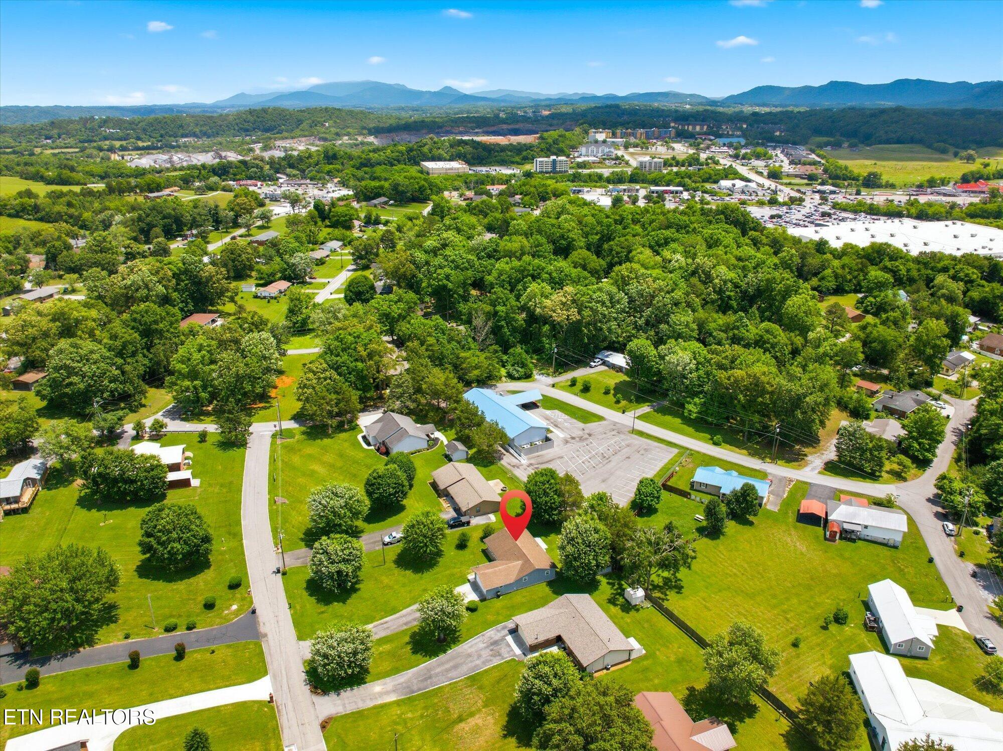 409 Windrush Circle Sevierville, TN 37862 - Photo 29 of 32 31-409-Windrush-Cir-Sevierville-TN-31